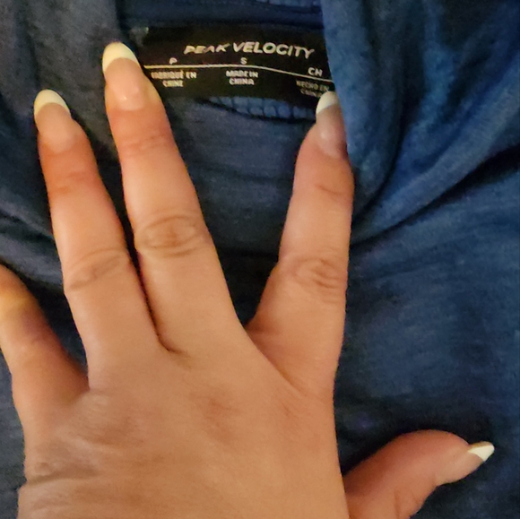 Peak velocity pull over in size S - Picture 3 of 3